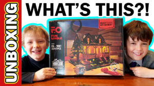 Video Thumbnail - 82 Fun Whole FH 9001 - Wood Cabin Retro House Delight Day and Night LED Unboxing 01
